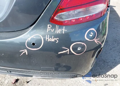 2015 Mercedes-Benz C 300 Sport из США, поврежденный, VIN 55SWF4JB1FU053105